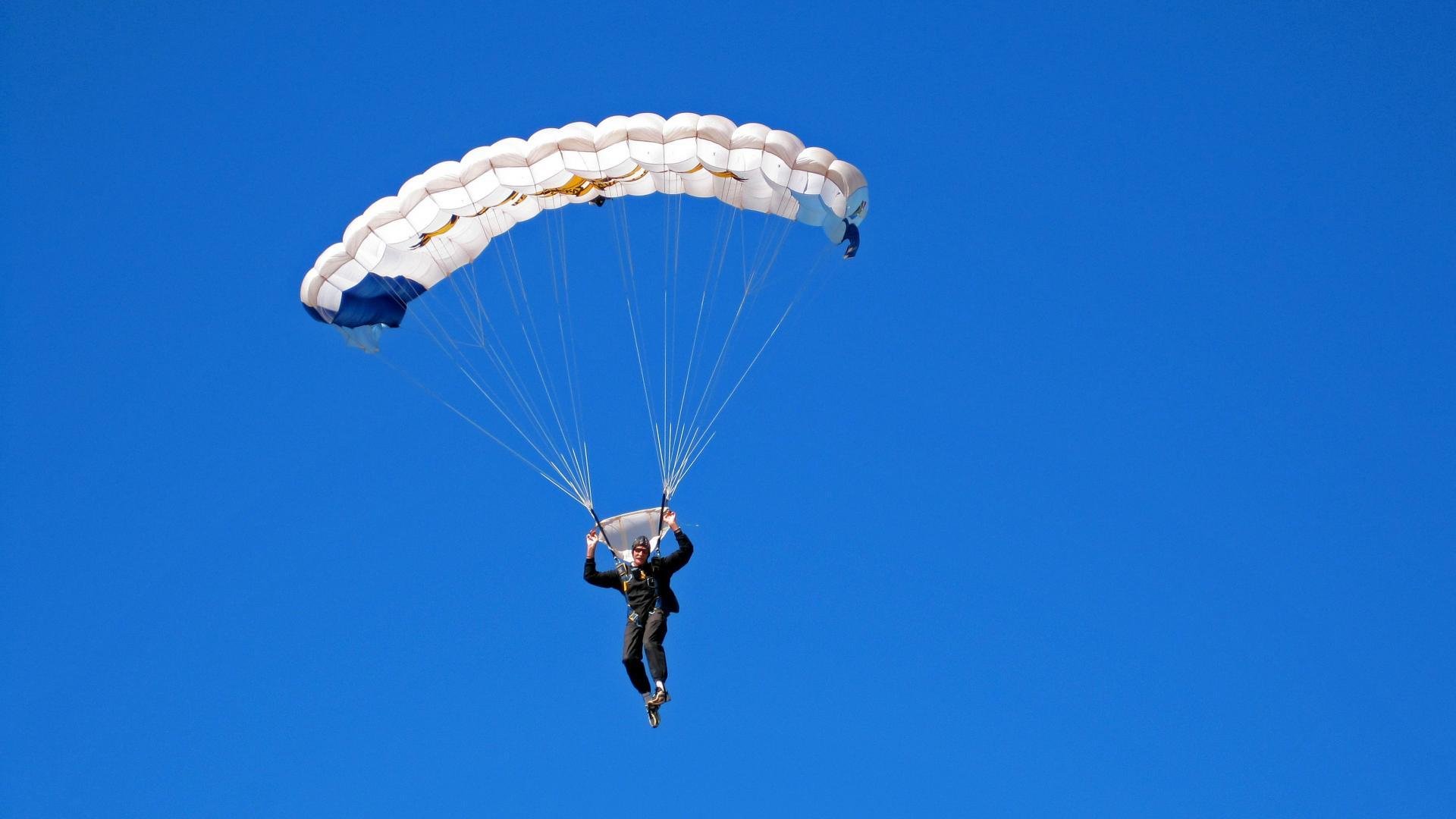 《堡垒之夜》“未来之光”创意无限，玩家争相展现实力！