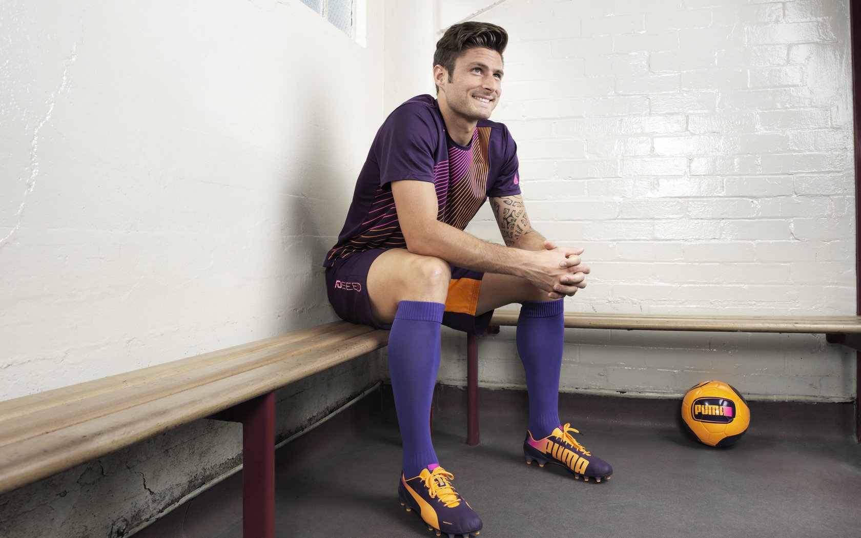 巴萨防线脆弱，3-3平布鲁日，弗里克需尽快调整阵容，巴萨主场不败