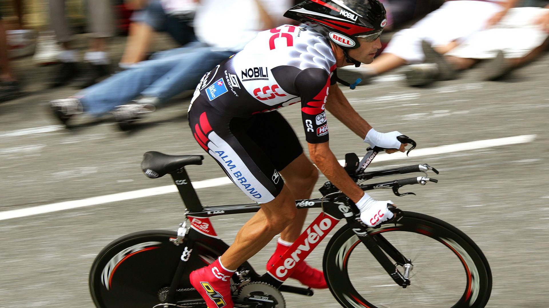 篮球少年在追梦路上永不言弃，追梦篮球美少年