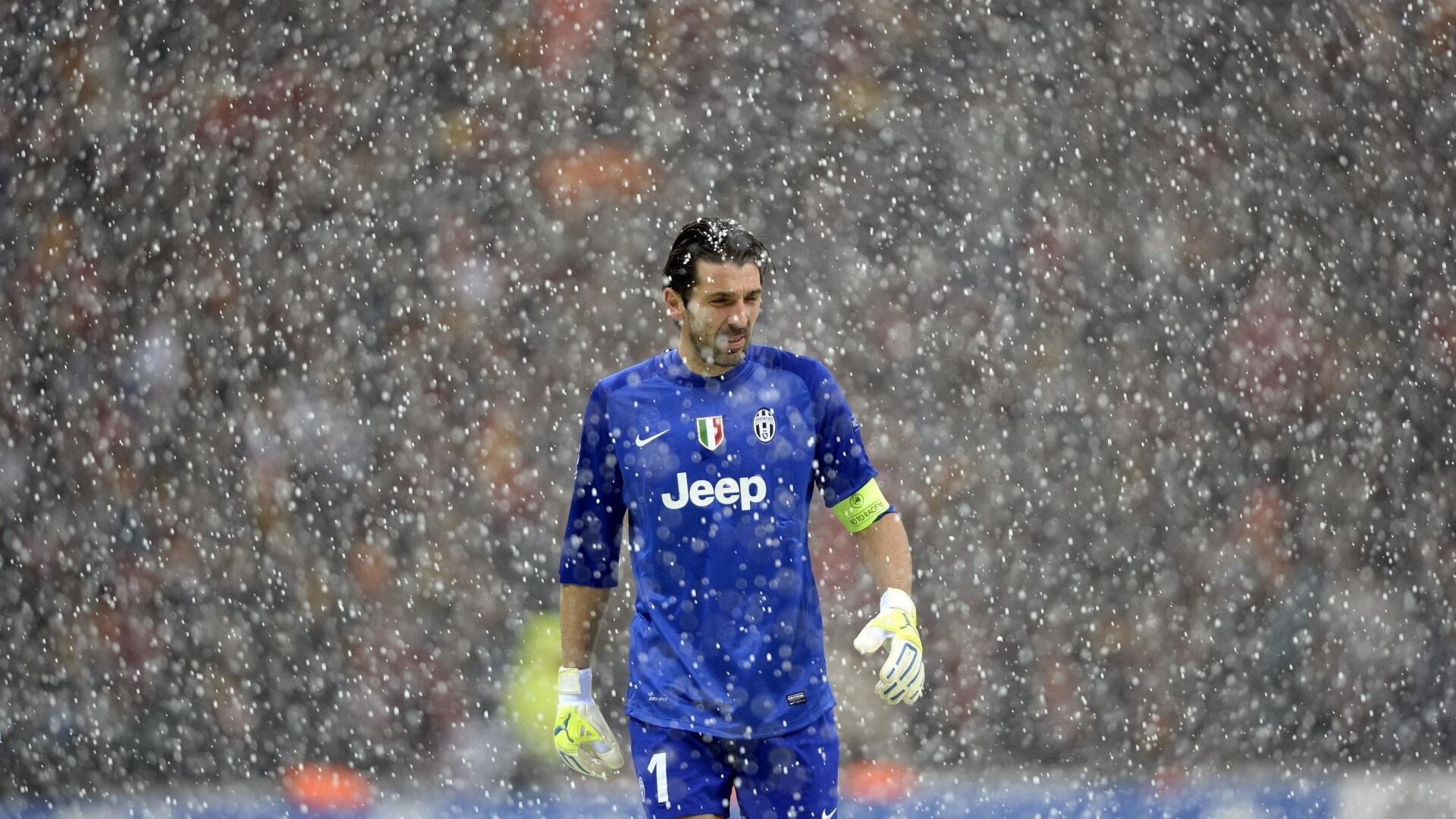 PSG球迷对未来充满期待与担忧，psg-esports